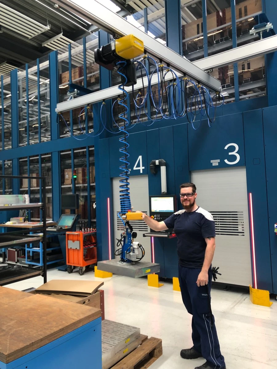 GIS Electric Hoist with Manual Handle 3