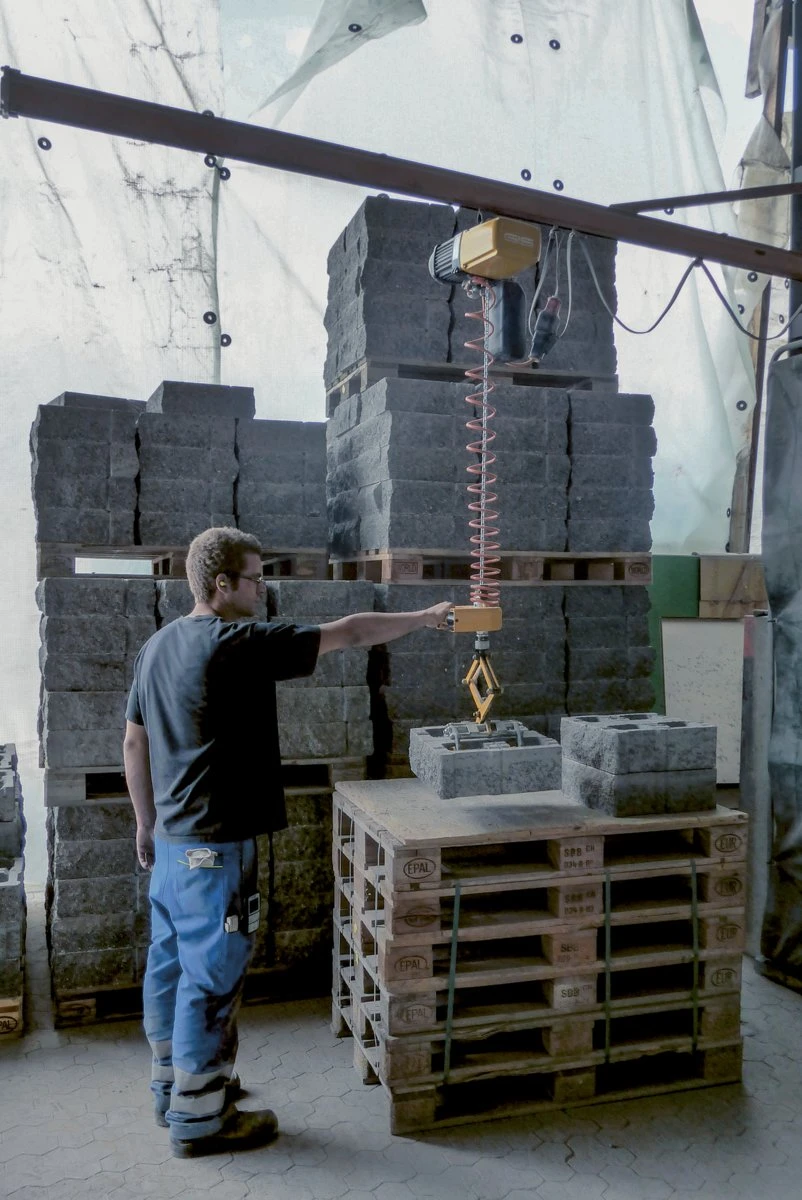 GIS Electric Hoist with Manual Handle 5